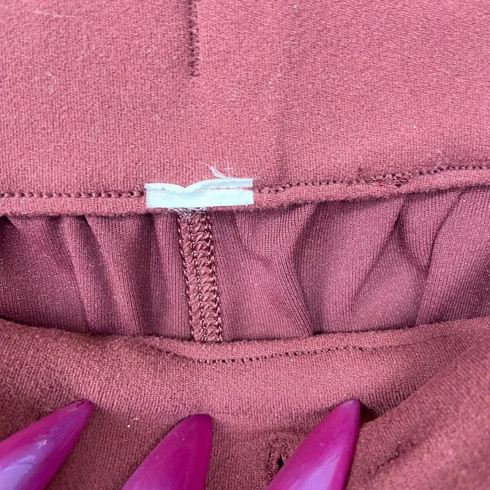 Lululemon Keep Moving Pants Size‎ 4 High Rise Burgundy Cassis Athleisure Casual